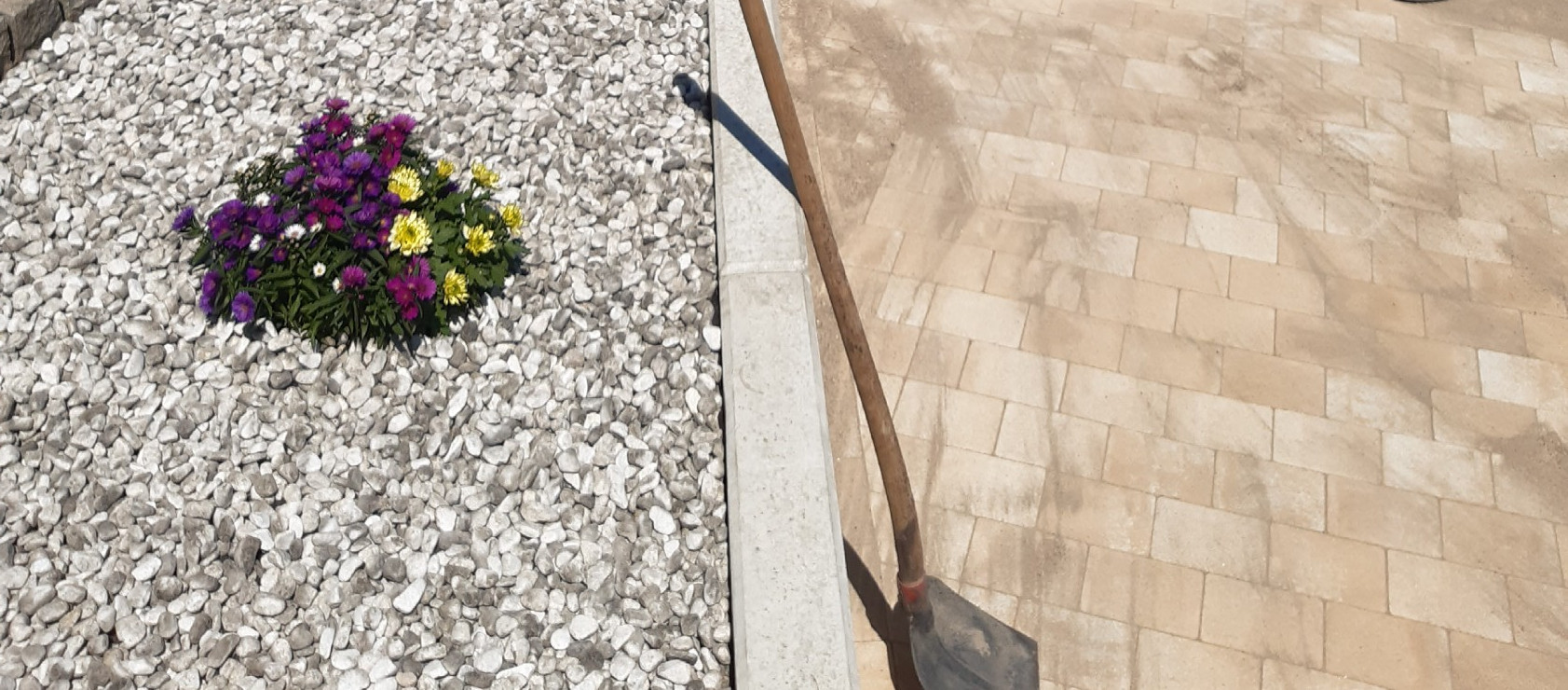 <small>Innenhof, Einfahrt, Terrassen</small>PFLASTERARBEITEN